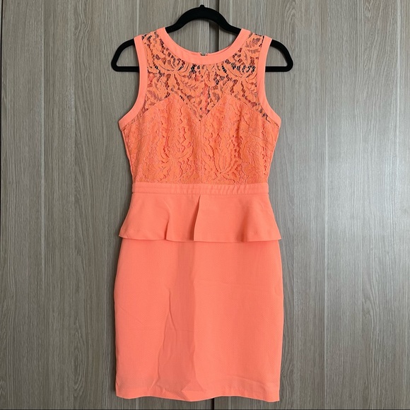 GB Juniors Dresses & Skirts - GB Lace Peplum Dress Size 5